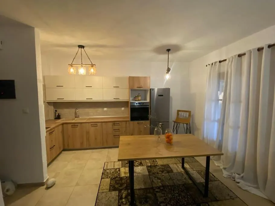 Private Beach Front Maisonette 3 Bedroom Mikiverna Kalyves Polygyrou Case de vacanță