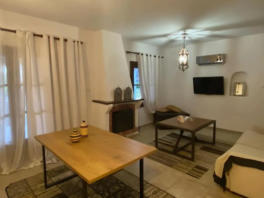 Case de vacanță Private Beach Front Maisonette 3 Bedroom Mikiverna Kalyves Polygyrou